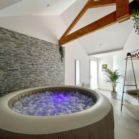 شقة Un Cocon Pour 2 Ou 4 - Merignac -Jacuzzi - Netflix - Tram A المظهر الخارجي الصورة