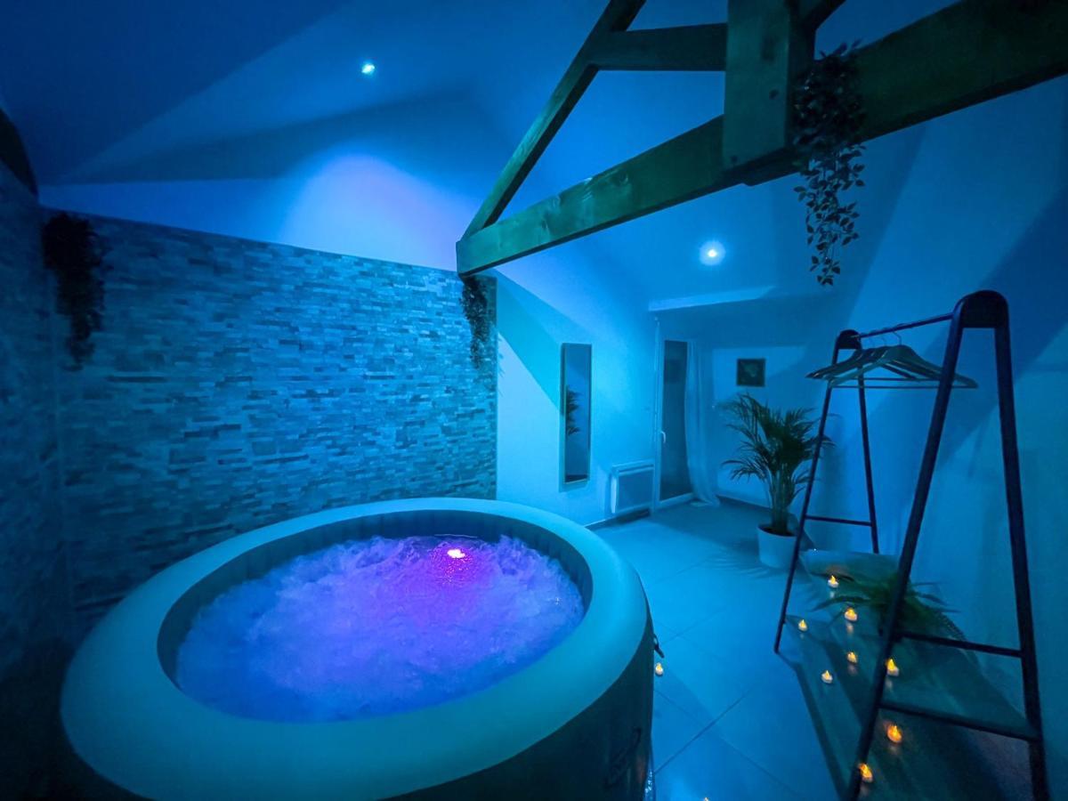 شقة Un Cocon Pour 2 Ou 4 - Merignac -Jacuzzi - Netflix - Tram A المظهر الخارجي الصورة